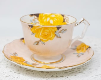 Vintage Aynsley Bone China Teacup and Saucer: Yellow Roses, Crocus Shape