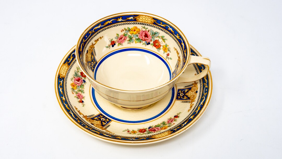 Johnson Brothers victorian Pattern Teacups and Saucer, Made in England