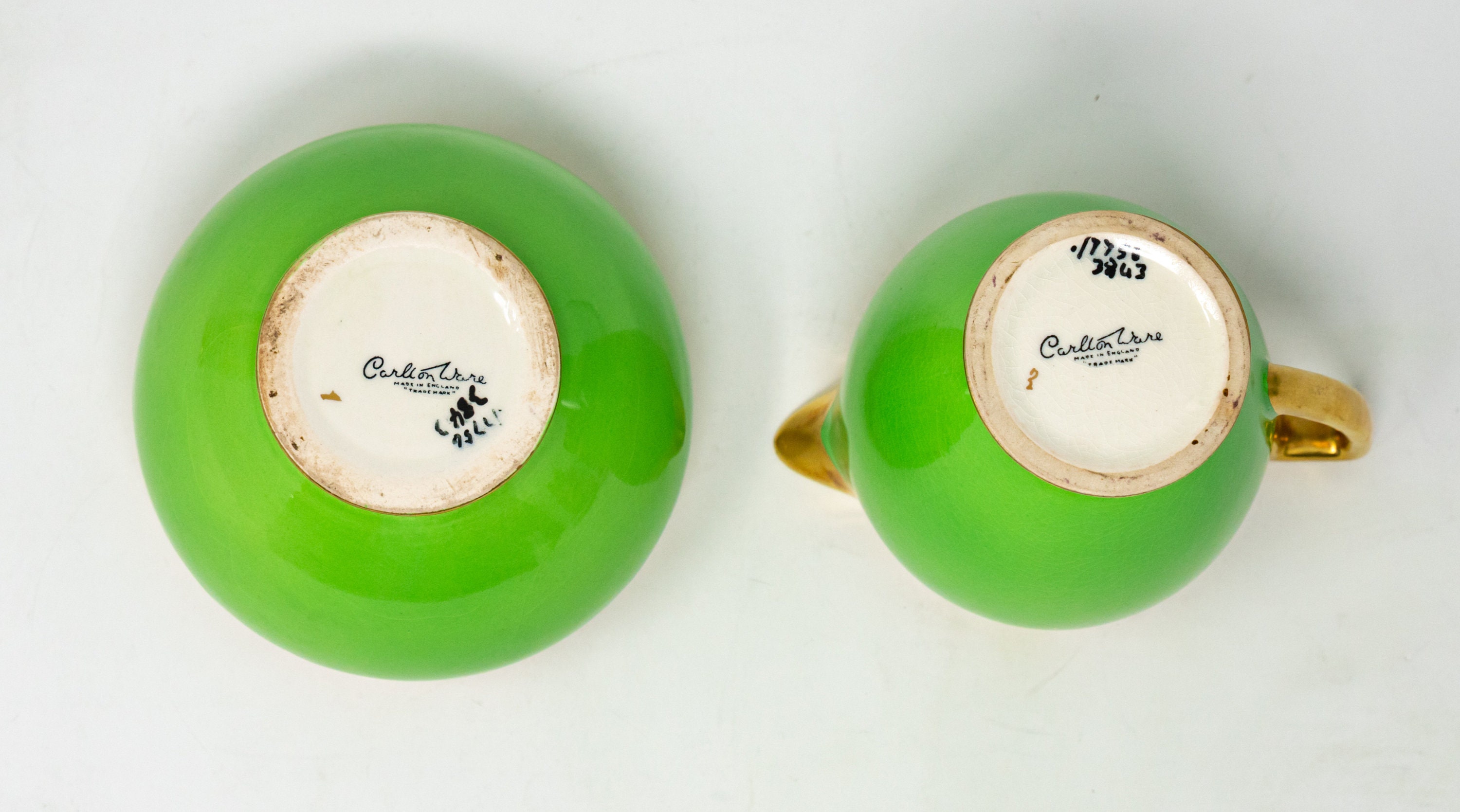 Carltonware green and gold art-deco cocoa/ cofee set, cups