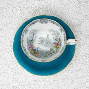 Aynsley &quot;Queen&#39;s Garden&quot; teacup and saucer set, vintage bone china made in England, c.1934-1950s