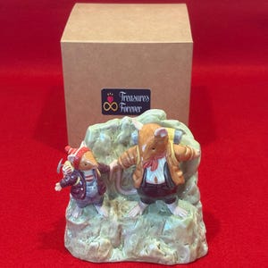 Royal Doulton Brambly Hedge On The Ledge Figure DBH57