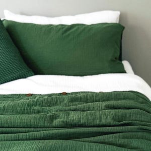 Juego de 2 fundas de almohada de muselina orgánica, de algodón prelavado y suavizado, color verde bosque, con cierre de sobre, colores tierra.