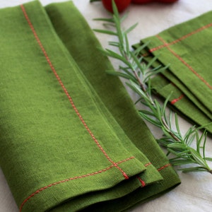 Linen Napkin with Red Stitch, Forest Green Dinner Napkin, Cloth Napkin, Bulk Wedding Napkin, Christmas Gift, Set of 4, Table Linens, Decor