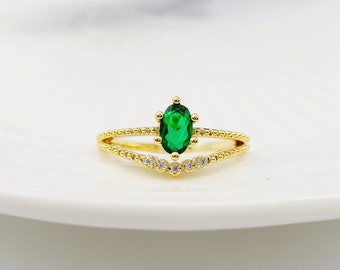 Emerald Gold Ring, Dainty Ring, 14k Ring, Minimalist Ring, Crystal Ring, Tiny Ring, Gold Ring, Stackable Ring, Gift for her, Statement Ring