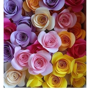 25 Piccoli Fiori 2/3 cm (scegli tra primule o roselline) di cartoncino colorato, fatto a mano, decorazioni cerimonie