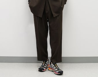 Basic Oversized Men&#39;s Suit Pants in Brown Color / Dress Pleat Semi-Balloon Fit Tailored Trousers