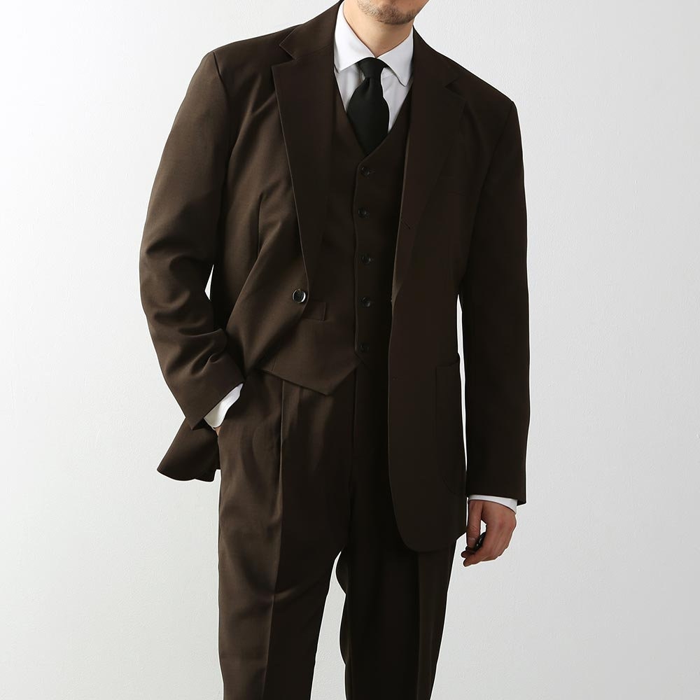 Mens Classic Fit Single Pleat Dress Slacks in Brown