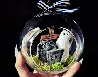 Glass Ball Diorama - Ghost Graveyard