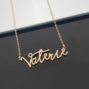 Gepersonaliseerde naamketting, sterling zilver of verguld, sieraden met sierlijke tekst. afbeelding 8