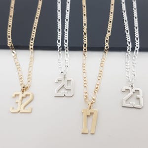 Collier chiffre personnalisé, Collier chiffre personnalisé, Collier année chiffre, Collier pendentif porte-bonheur à personnaliser avec chiffre, Cadeaux pour amateur de sport