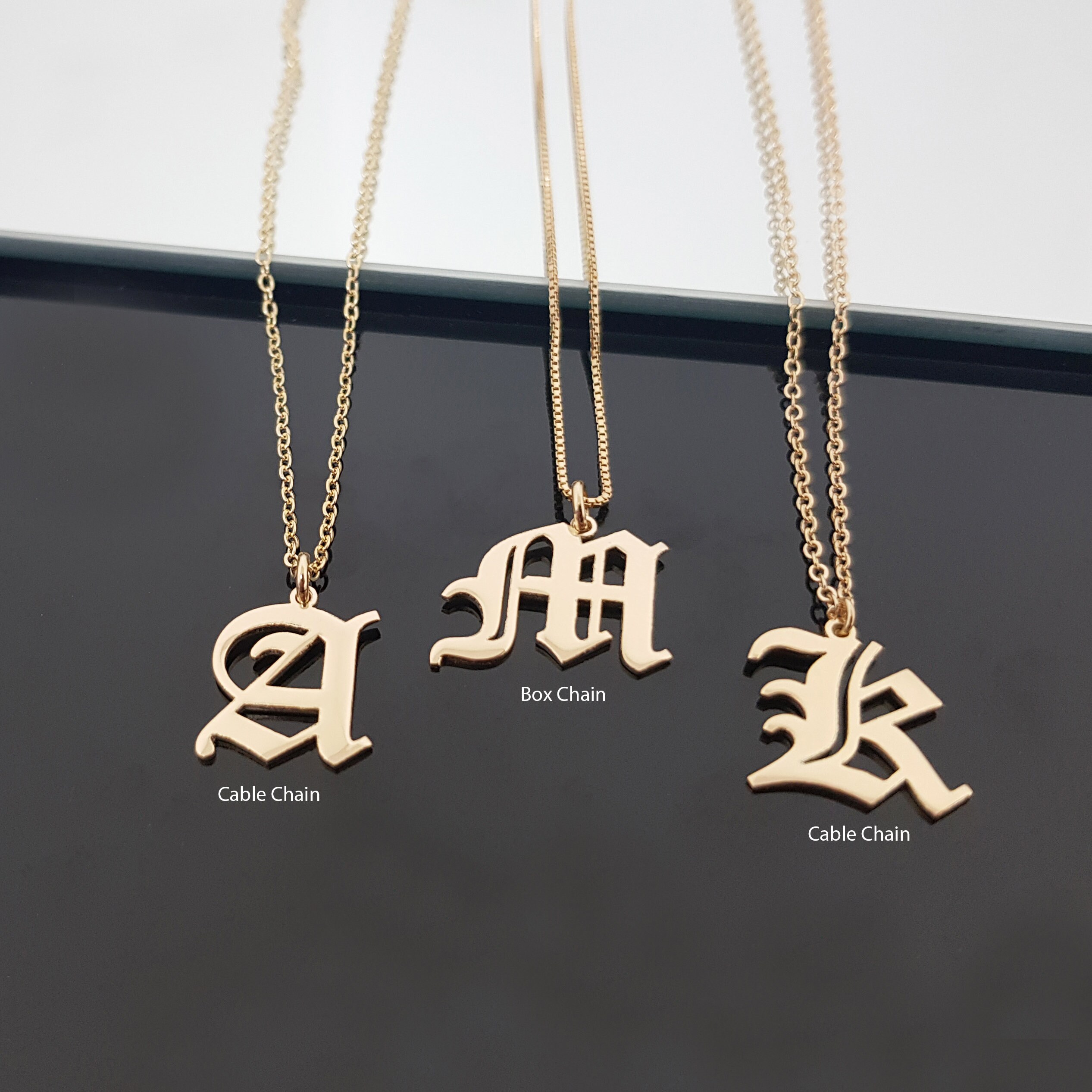 オールド イングリッシュ レター ネーム カスタム ネックレス オールドイングリッシュカスタムネックレス – KHLOE JEWELS