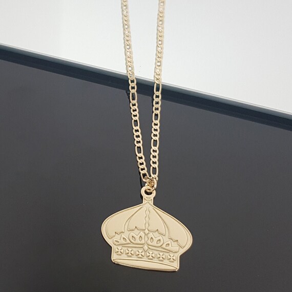 Crown Necklace With Figaro Chian 