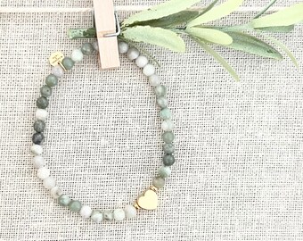 Sage natural stone bracelet // golden heart // gift for women for a wedding