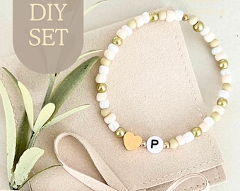 DIY Set für JGA Frauen // Gold oder Silber // personalisiert mit Buchstabe und Herz // Salbei Grün Beige Creme Weiß