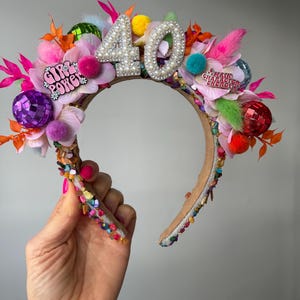 40-årsdagspannband: Festival Disco Diva-krona, Pom Pom-huvudbonad