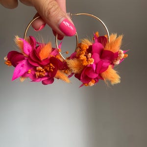 Florale Creolen: Pink & Orange Statement Modeschmuck