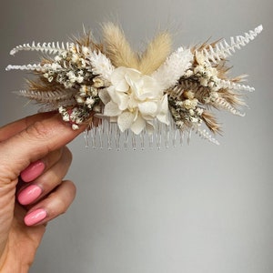 Bohemian Dried Flower Comb/ Dried Flowers/ Hair Comb/ Wedding Day/ Bride/ Bridesmaids/ Neutral/ Boho Bride/ Boho Chic