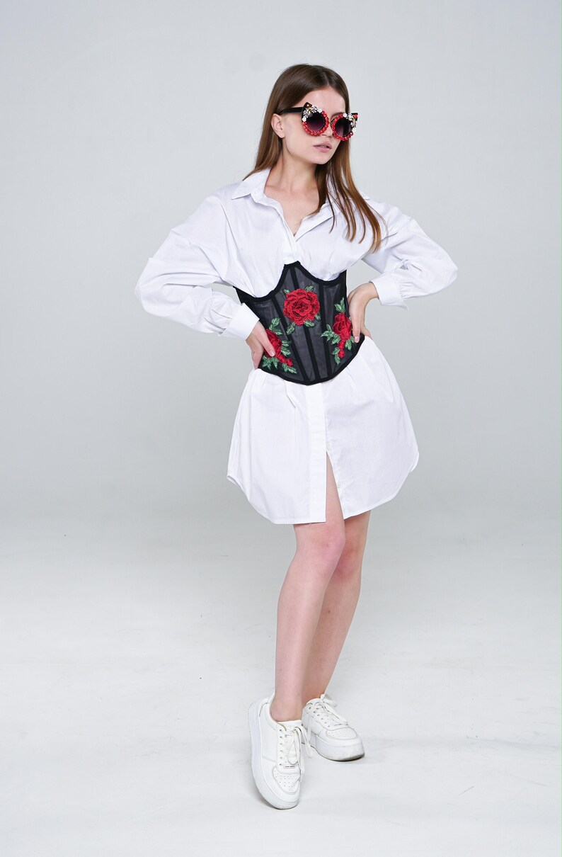 Chemise avec corset à fleurs noires, robe blanche, chemise en coton pour femme, chemise à fleurs d'été, chemise corset à fleurs image 3