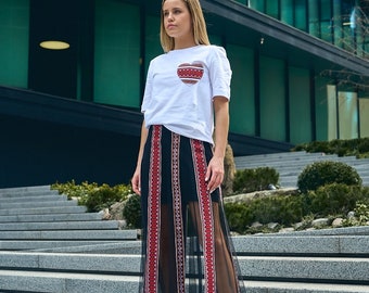 Zweiteiliger Damenanzug, gesticktes T-Shirt und Rock, Damen-T-Shirt, gestickter Damenanzug
