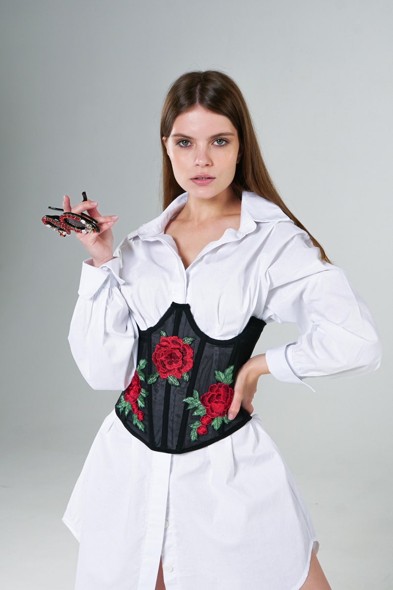 Chemise avec corset à fleurs noires, robe blanche, chemise en coton pour femme, chemise à fleurs d'été, chemise corset à fleurs image 4