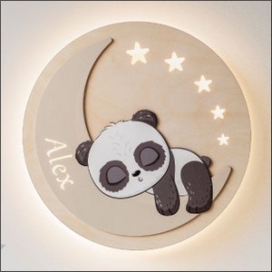 Panda auf dem Mond - Personalisierte LED Nachtlampe aus Holz für Kinder