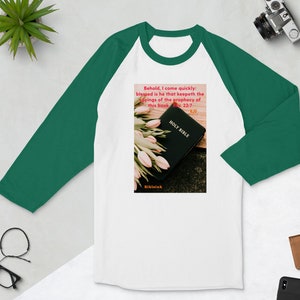 3/4 sleeve raglan shirt
