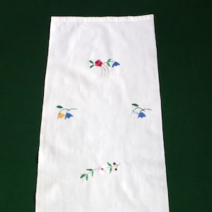 Vintage table runner with hand embroidery, vintage table topper with flowers embroidery