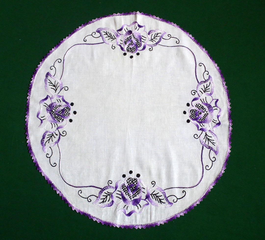 Vintage Linen Table Topper With Hand Embroidery, Vintage Crochet Table