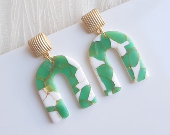 Boucles d'oreilles, fait main en France, modèle "U-Boran" vert - Création unique et originale, by Sunisa, artiste franco-thaïe