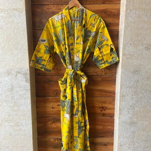 Women&#39;s Floral Kimono Robe Lightweight Boho Kimono Cardigan Summer Beach Cover Up Silk Kimono for Women Long Lounge Robe Getting Ready Robe
