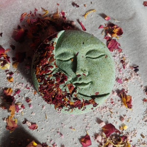 Bath bomb, bath ritual, moon phase bath, pamper, UK, Herbal, Moon bath bomb