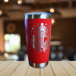 Club Toluca Deportivo grabado en vaso termico con laser, 20 oz tumbler with toluca logo engraved on it