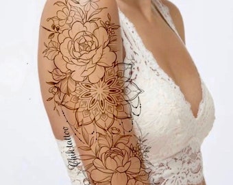 Dessin féminin et fleuri pour tatouage de chik tattoo. Téléchargement instantané de stencil tattoo design
