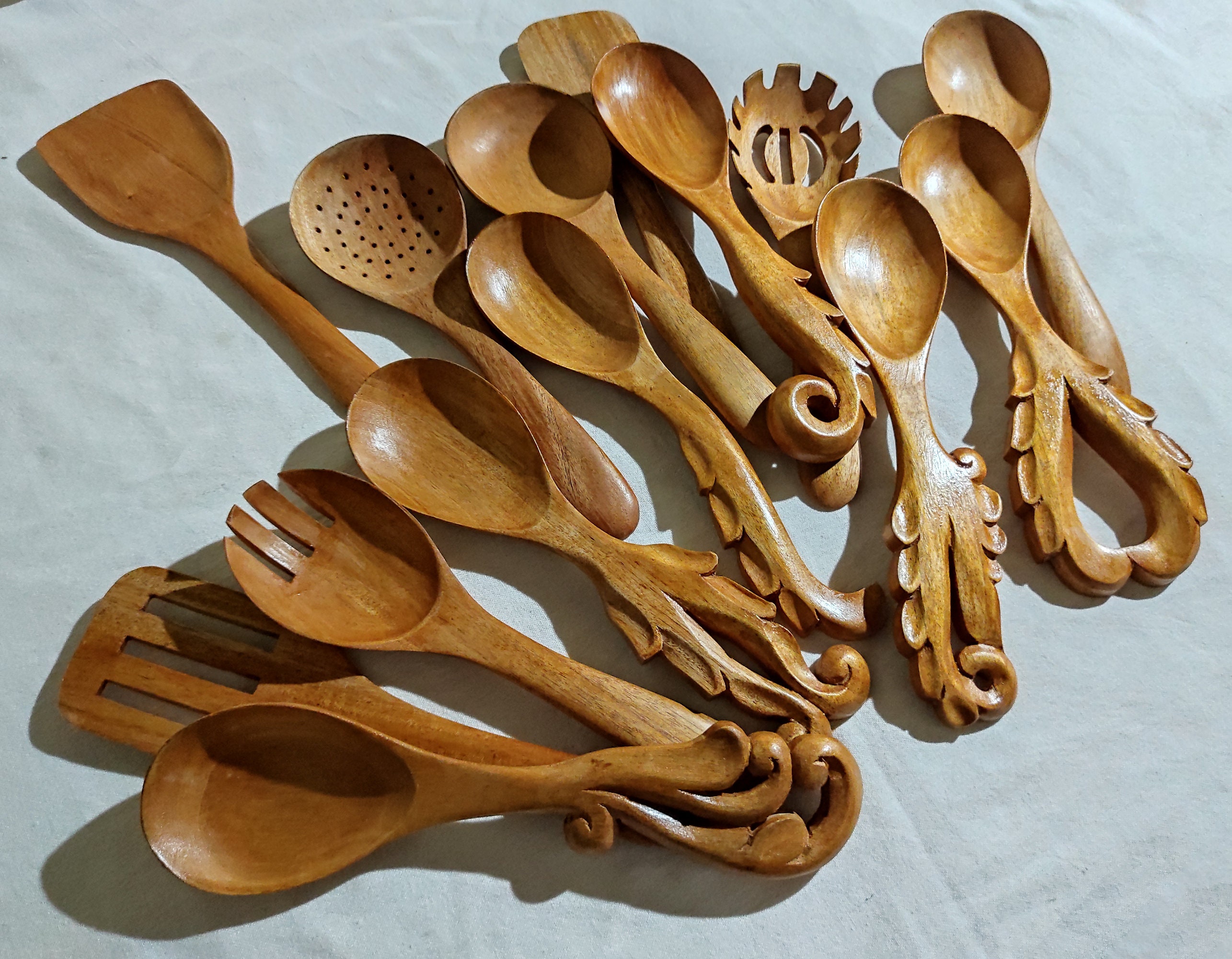 7-Piece Acacia Wood Cooking Utensils  Wooden Spoons, Spatulas, Skimmers –  Wondrwood