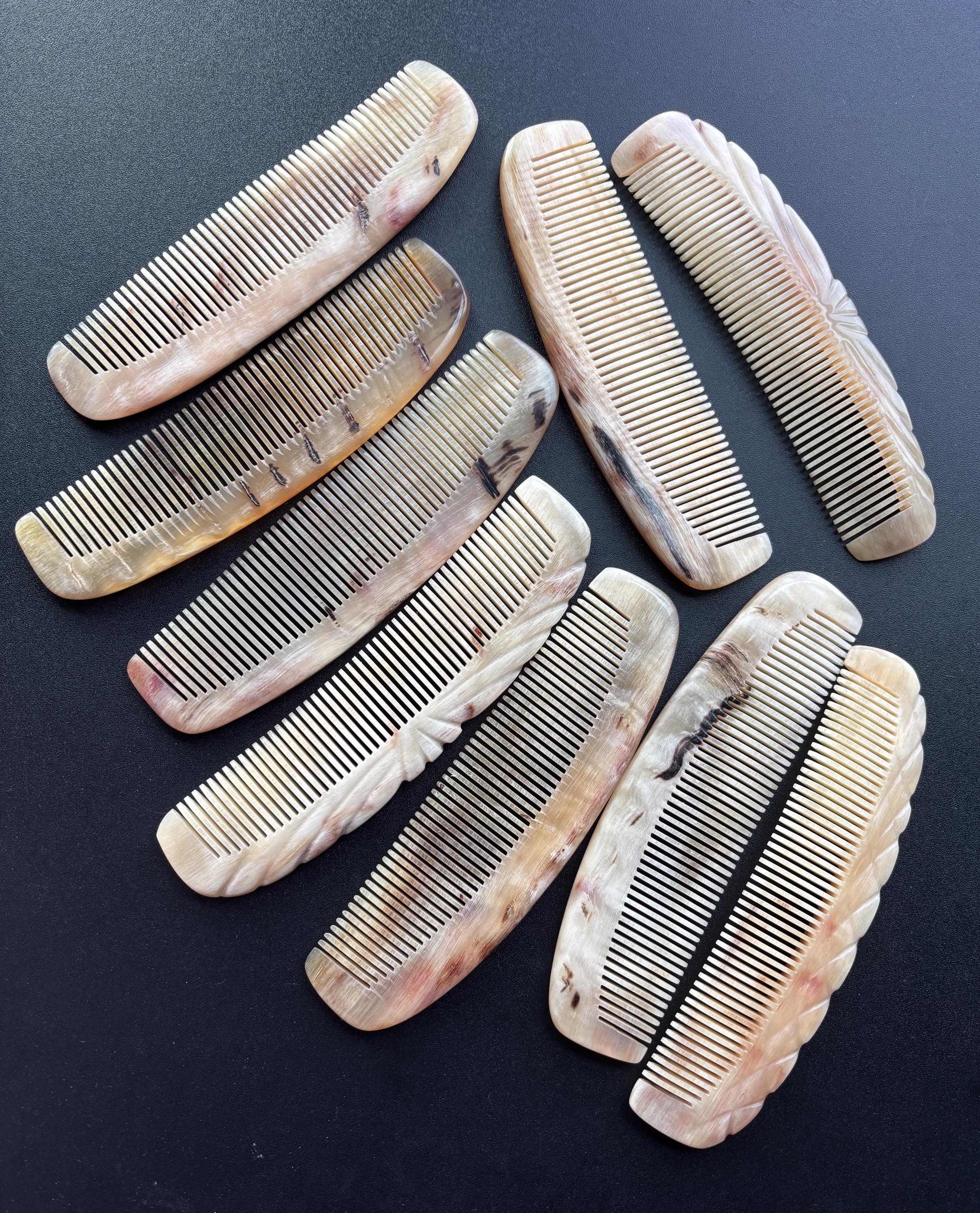 French Horn Comb - Etsy display picture 3