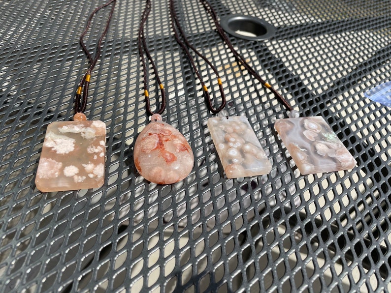 Gifts Unique Natural Cherry Blossom Agate Pendant Necklace Natural Stones Best Quality Stone Mother/'s Day