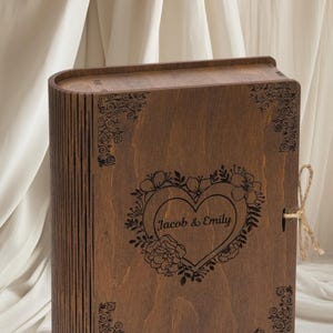 Memory box, Personalized wood box with engraved name, Gift box, Engagement gifts, Custom keepsake box, Personalized couples gift