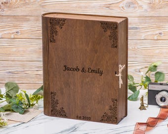 Personalized Keepsake Chest, 5th Anniversary gift, Custom Wooden Memory Box, Engagement Wedding Gifts