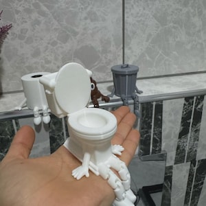 Set di 4 personaggi decorativi divertenti per il bagno / Carta igienica, emoji di cacca, cestino, accessori per il bagno