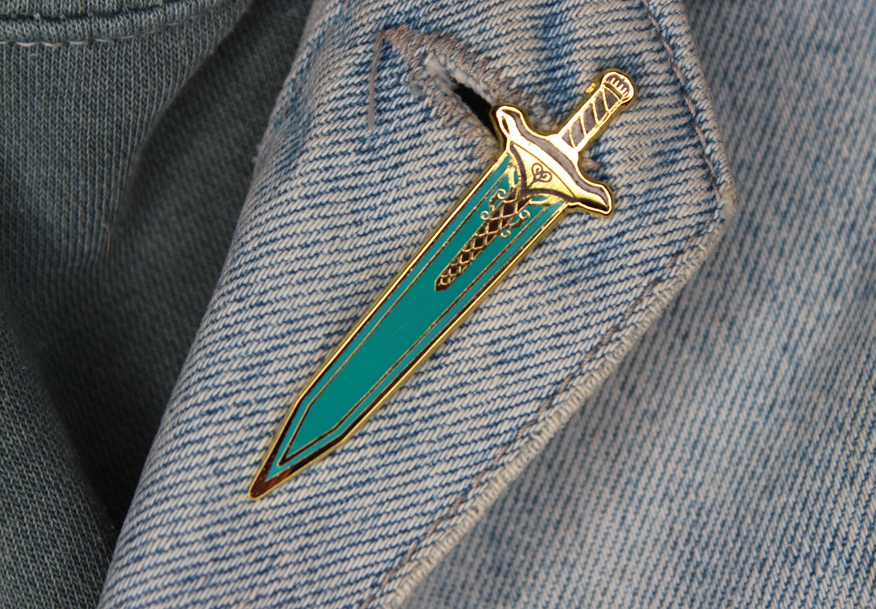 Glow In The Dark Moonlight Greatsword Hard Enamel Pin - Dark souls An…