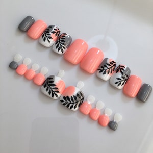 Summer Peach Short Square Leaf Pattern Fake Reusable Press On Nails - Glue On Nails - Luxury Fake Gel Nails - Mani/Pedi Set