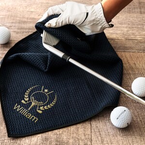 Custom Golf Towel, Embroidered Monogram, Groomsmen Gifts, Personalized Gift for Him afbeelding 7