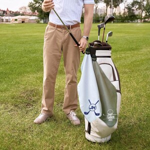 Custom Golf Towel, Embroidered Monogram, Groomsmen Gifts, Personalized Gift for Him afbeelding 6