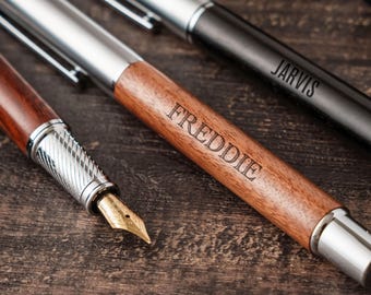 Houten vulpencadeauset: gepersonaliseerde inktpen, relatiegeschenk, voorstel bruidsjonker [PN-07]