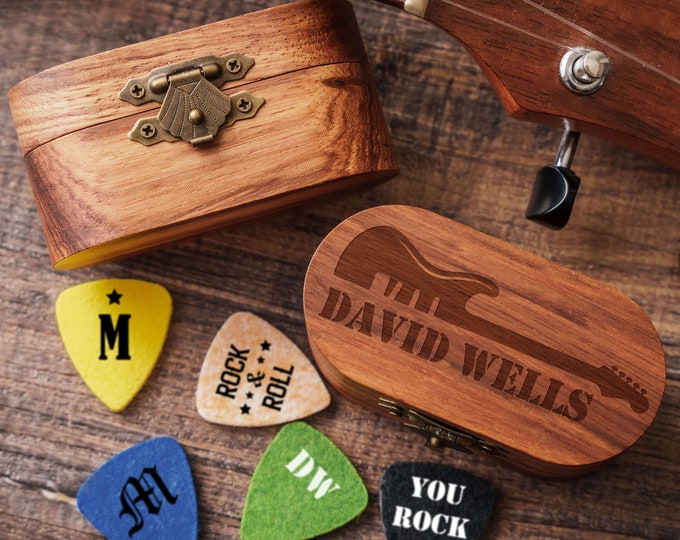 Personalized Ukulele Picks | Custom Wooden Ukulele Pick Case Box with Engraving | Wood Guitar Pick Organizer | Music Gift for Guitarist FGP