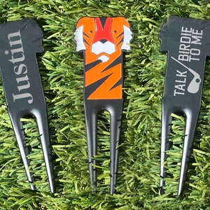 Custom Golf Divot Tool | Tiger Divot Tool Ball Marker Set Groomsmen Gift for Golfer | Custom Golf Accessory | Anniversary Gift for Him