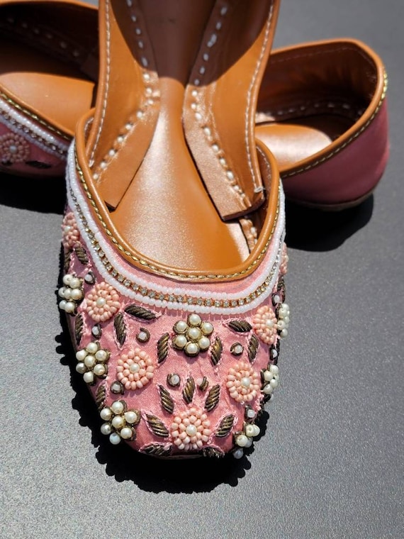Baby Pink Khussa With Heavy Pearls Work. Pakistani Ready to Wear