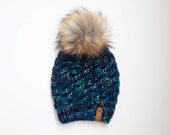Cappello lavorato a maglia in lana merino blu multi colore / Cappello ricciolo alpino / Taglia adulto / Maglieria di lusso fatta a mano / Pronto per la spedizione