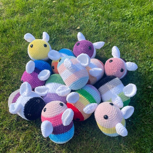 LGBTQIA+ Pride flag crochet bees