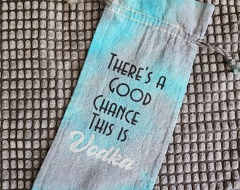 Torebka prezentowa z butelki wódki w kolorze tie-dye: ręcznie robiona torba na alkohol z materiału